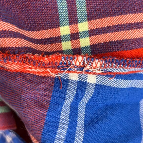 Old Navy Shirt Women Small Red Blue Classic Flannel Plaid Button-Up Chore Barn - Picture 7 of 11